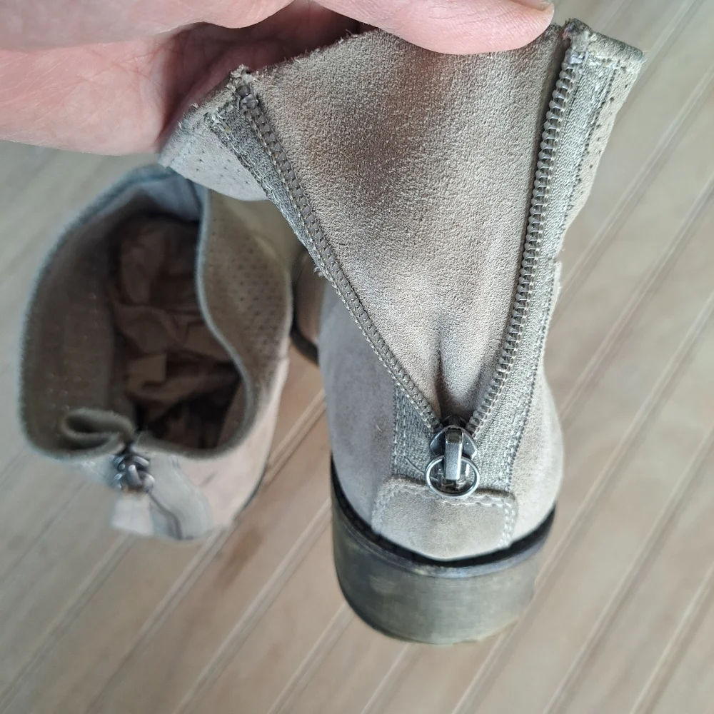 NINE West Bond Suede Leather Ankle Boots Taupe Perforated Causal Booties - Picture 7 of 12